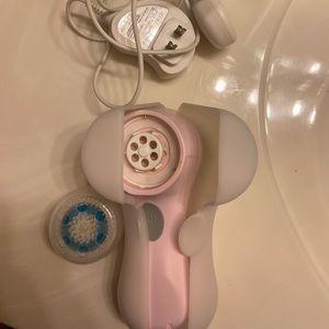 Pink Mia 3 Clarisonic